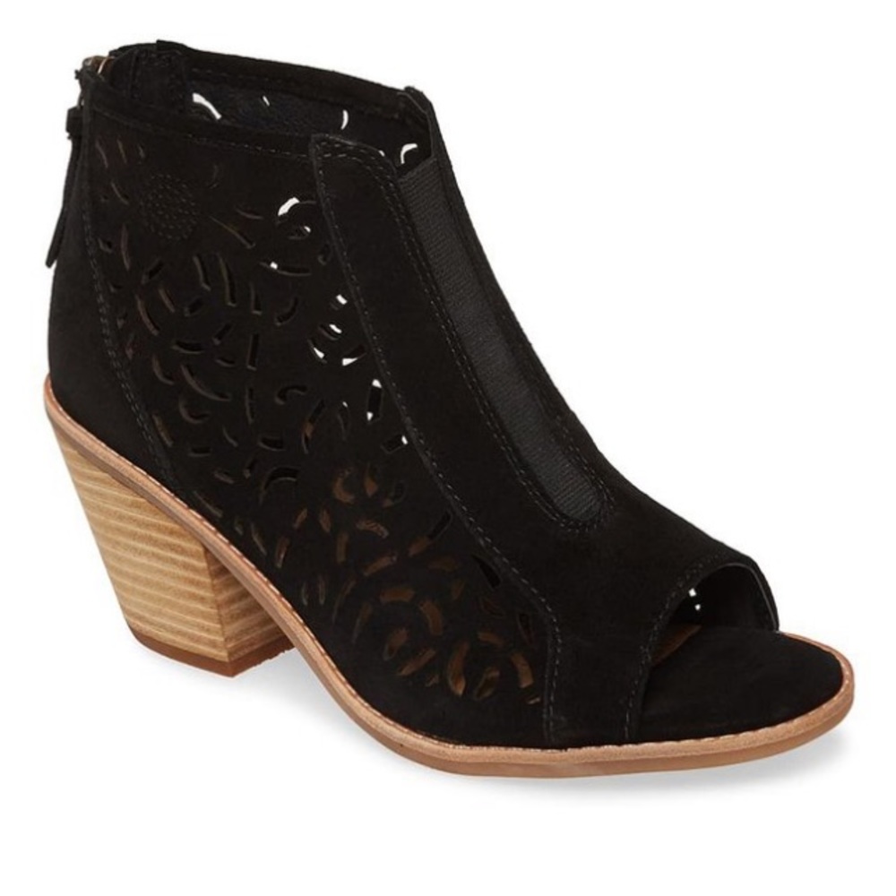 Black Maris Leather Sandal, 9M